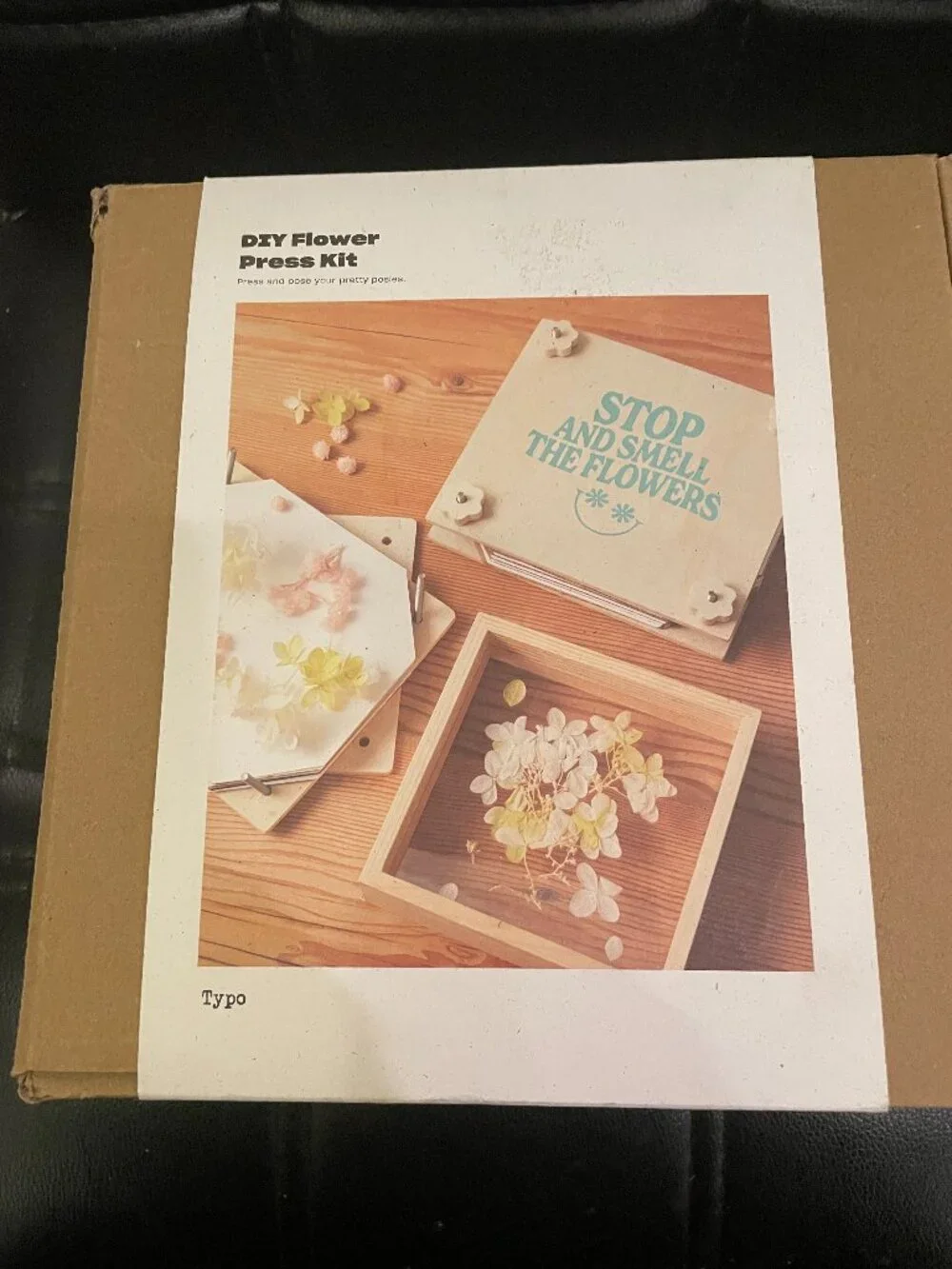 Typo Flower press kit - smell the flowers-NWT